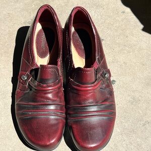 Earth Women's Burgundy Red Slip-On Loafers